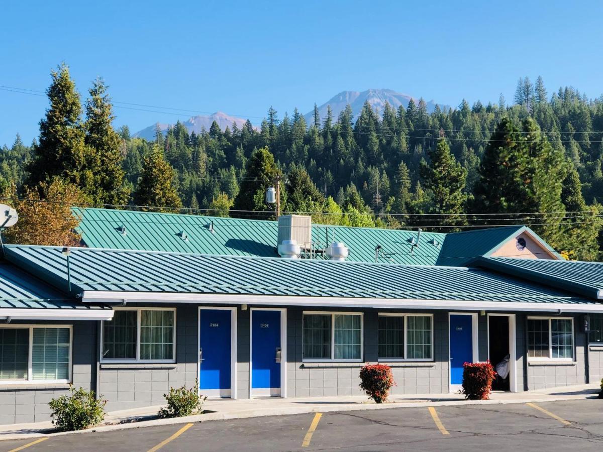 מאונט שסטה Pine Needles Inn מראה חיצוני תמונה